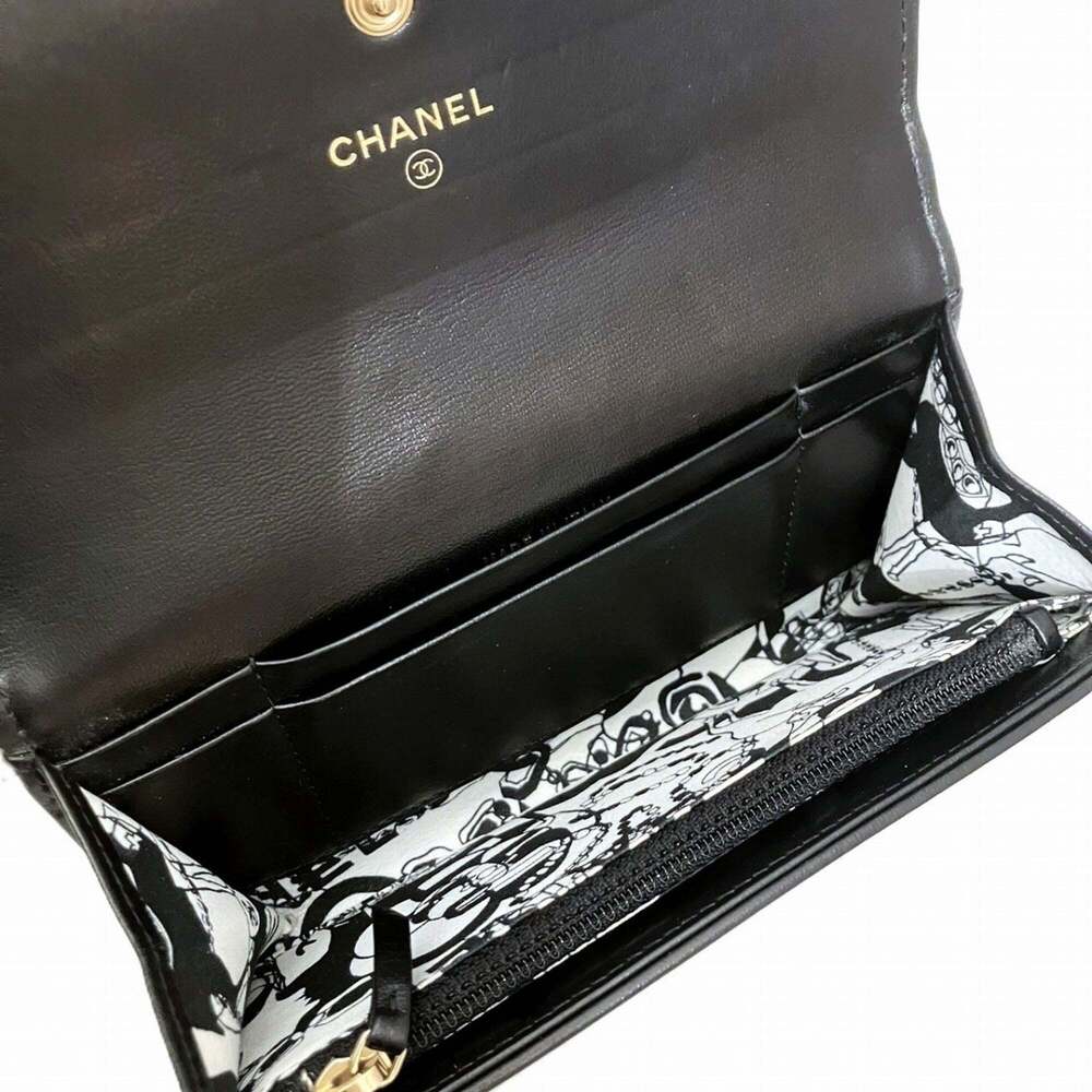 CHANEL Black Lambskin Leather Wallet - Picture 3 of 9
